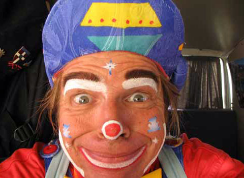 Monsieur Boul spectacle de magie jonglerie marionnette, jonglage, animation