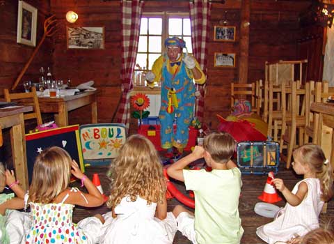 idée géniale pour un anniversaire clown pour enfants spectacle de père Noel annecy genève