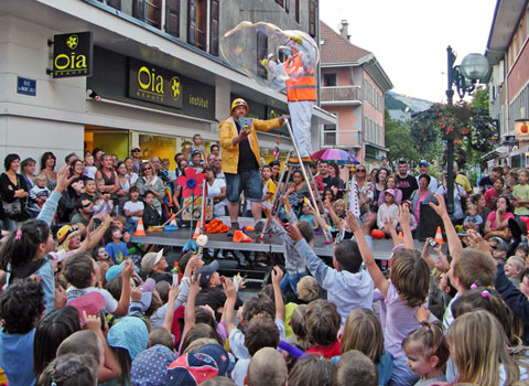 animation spectacle de rue  Mr. Boul