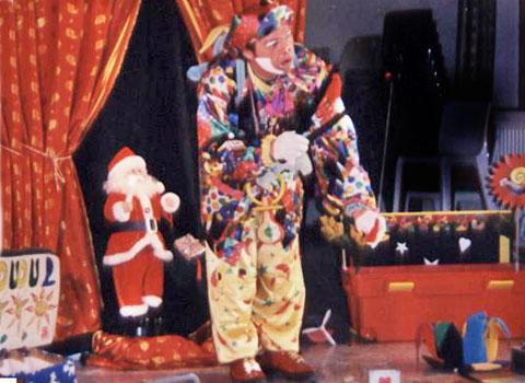 monsieur Boul le clown spectacle de Noël animation sapin de noel pour les comités d'entreprise Haute Savoie