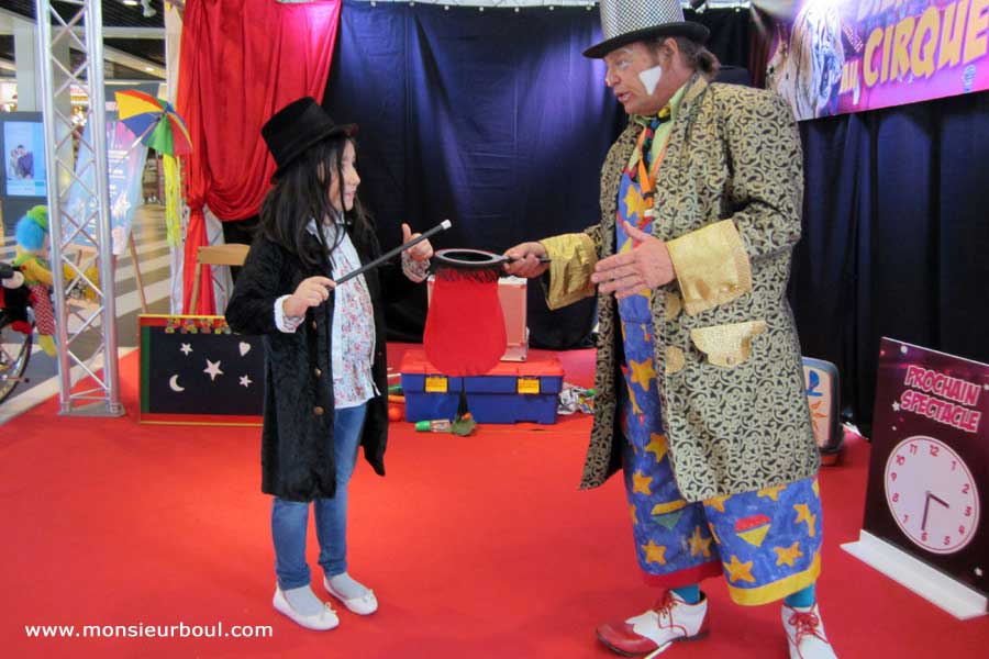 Monsieur Boul clown magicien pour anniversaire